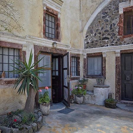 Santorini Cave Houses Vothon Exterior photo