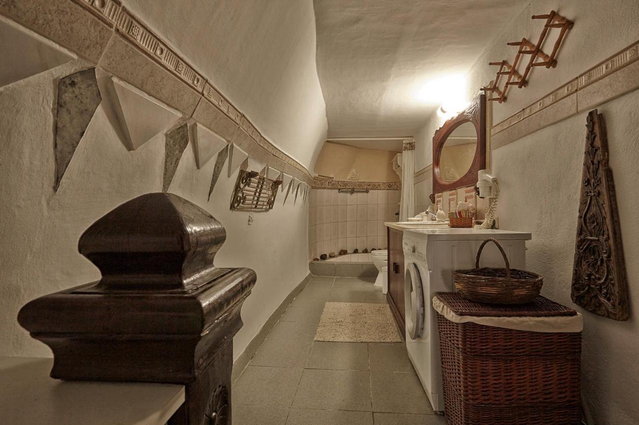 Santorini Cave Houses Vothon Exterior photo