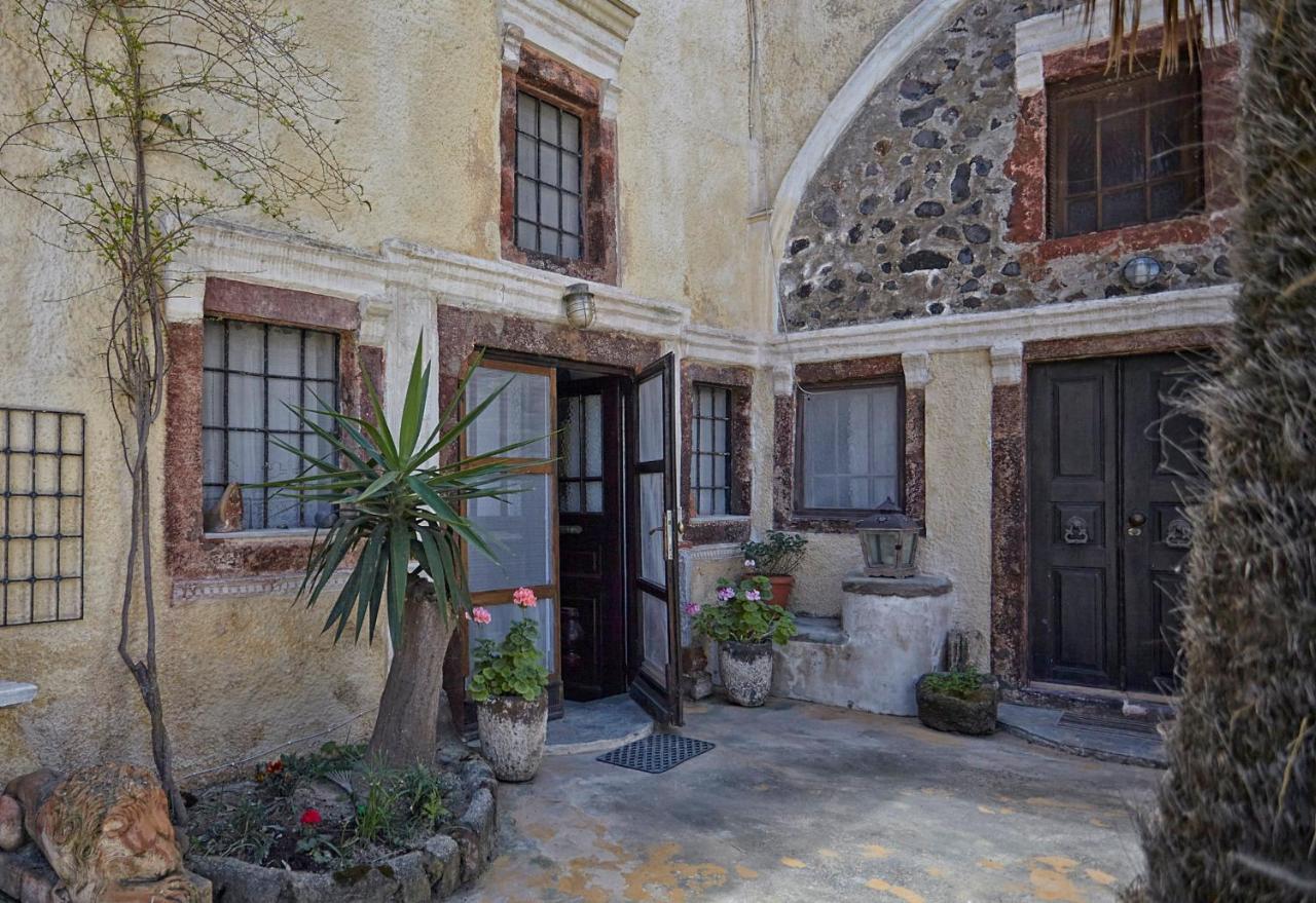 Santorini Cave Houses Vothon Exterior photo