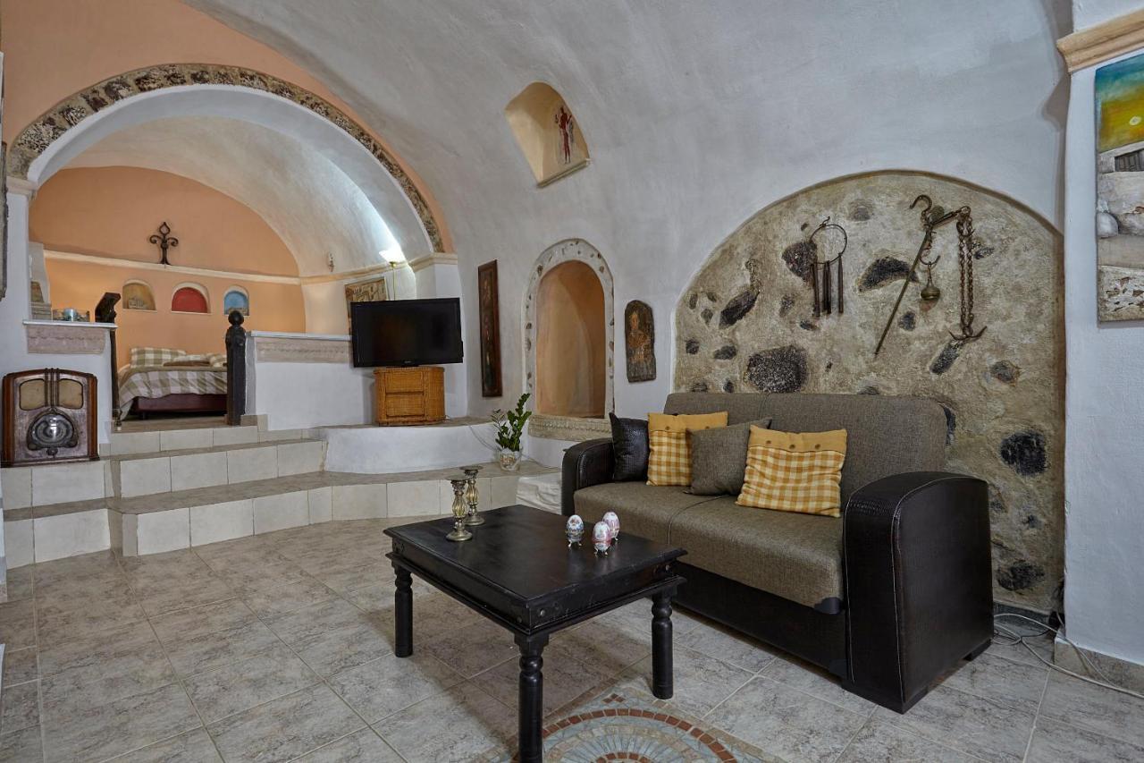 Santorini Cave Houses Vothon Exterior photo