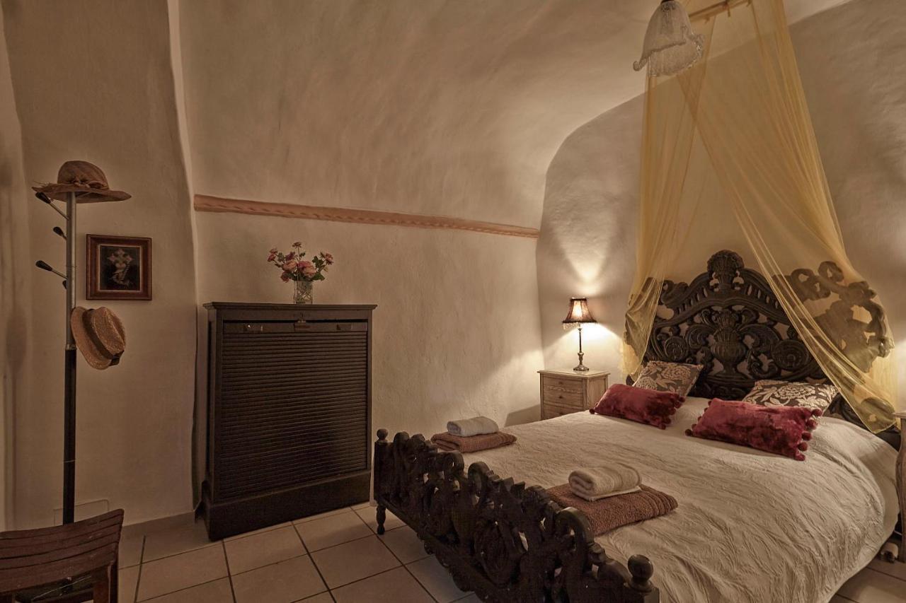 Santorini Cave Houses Vothon Exterior photo